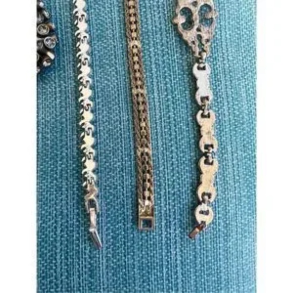 Elegant Bracelet Collection – Rhinestone, Lucite, Silver, and Beaded Designs - Picture 5 of 16